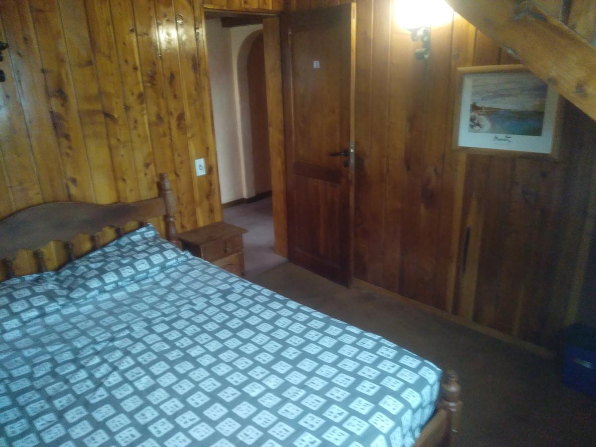 Universal Traveller's Hostal *